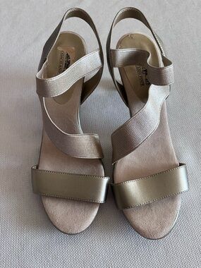 Coach and Four Metallic Gold Women's heels size 8 1/2